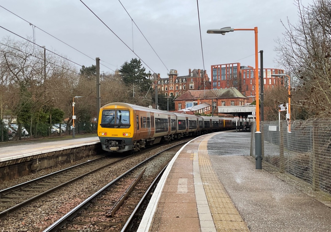 George on Train Siding: Today marks 30 years since 323's entered passenger service, so I went out to ride a few on the Crosscity North. Starting off at
Sutton...