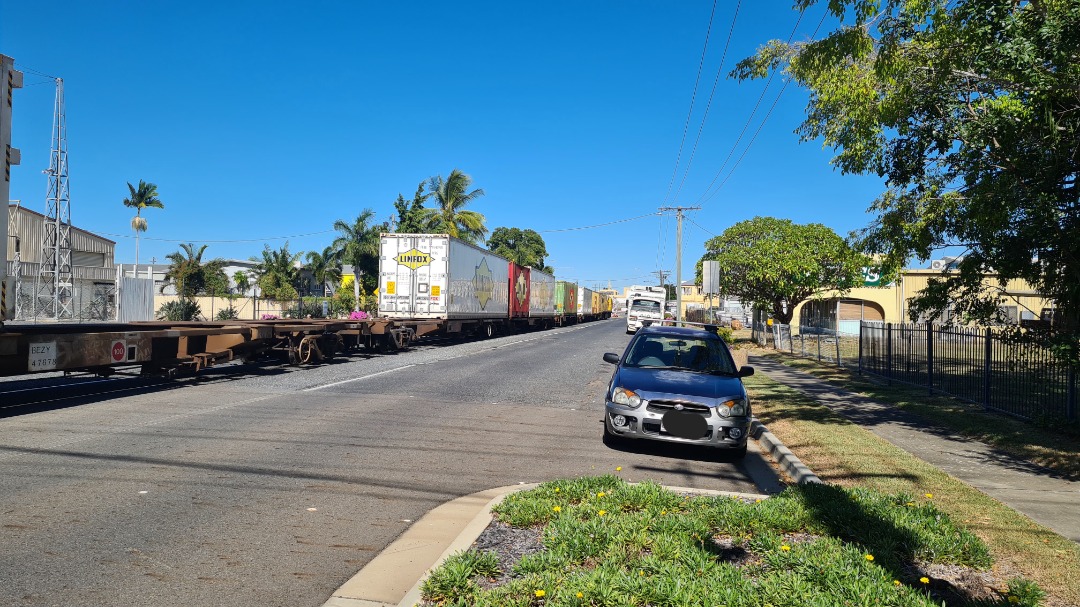 Geoff on Train Siding: Aurizon hook and pull Linfox freighter heading south into Rockhampton yard. Was checked at the home signal for a minute or two, but
started...