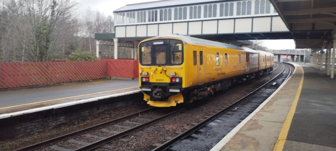 TrainGuy2008 🏴󠁧󠁢󠁷󠁬󠁳󠁿 on Train Siding: Network Rail's absolutely beyond amazing Class 950, seen in Blaenau Ffestiniog (1st 2nd
pictures) and...
