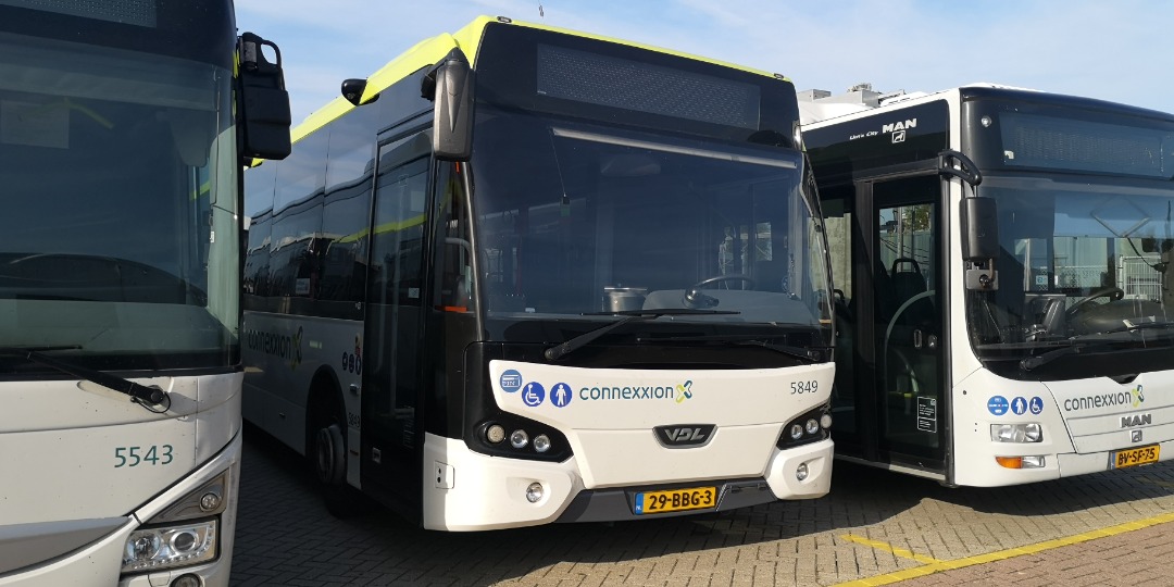 De Projecten on Train Siding: Iveco, VDL and MAN busses, main brands in Zeeland's public transport. Iveco and VDL with about 900000km, MAN 1,3 mil km
behind the...