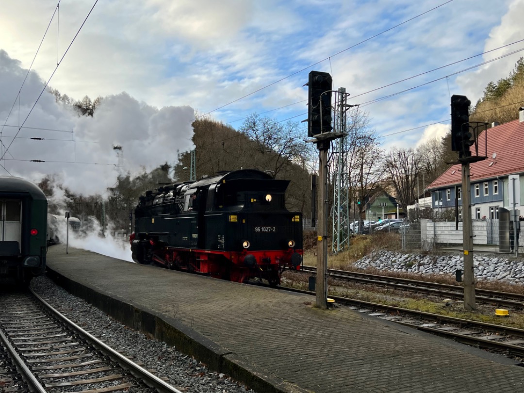 Frank Kleine on Train Siding: Today's extra tour: with an Esslinger DMU to Blankenburg(Harz), and from there with a class 95 on the Rübelandbahn to
Rübeland. Going...