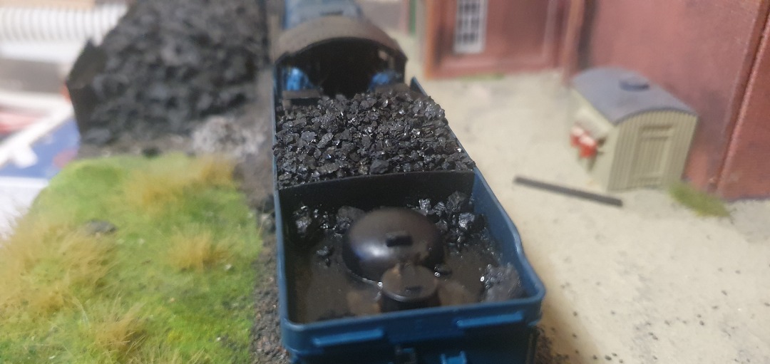 Timothy Shervington on Train Siding: 6987 Shervington Hall now 99.99% complete after having needed a new chassis. After twofills killed the old one by cracking
a...