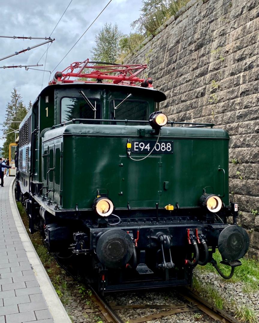 Frank Kleine on Train Siding: A german "crocodile" in service on the Dreiseenbahn today. #trainspotting #electric #crocodile
