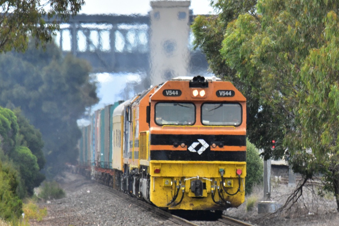 Shawn Stutsel on Train Siding: Aurizon's V544 and CLF5 lead Railfirst's GL105 on 6MX1, Intermodal Service to South Australia, seen passing through
Laverton Melbourne...