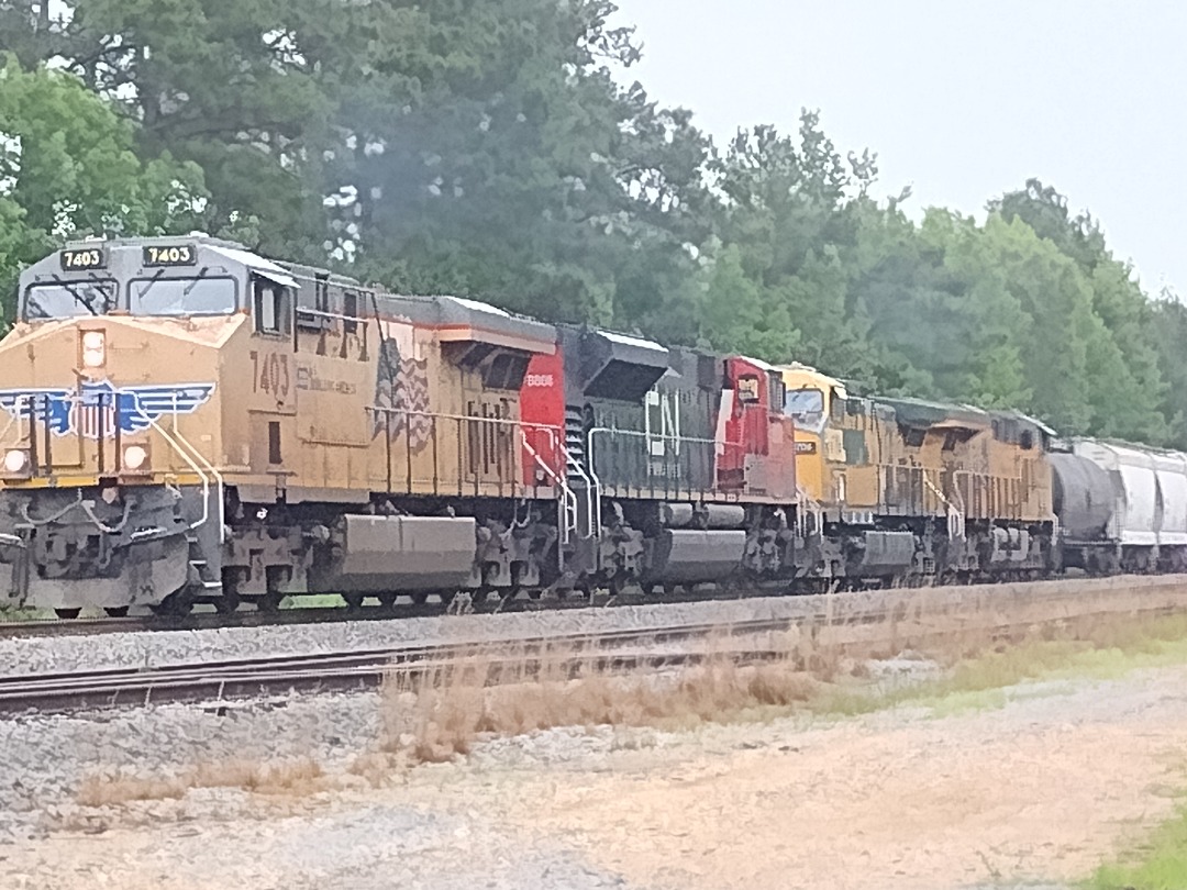Michael H. Massey on Train Siding: The main catch of this awesome run what the former Chicago North Western now owned by Union Pacific #6706 is the last of the
former...