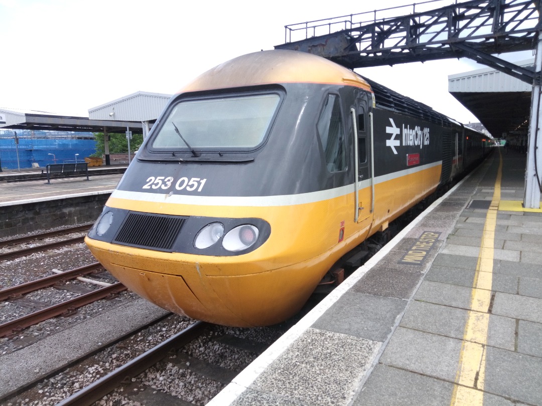 NGtrains on Train Siding: What a bonus passing through Plymouth today 43188 the Welshman on back of 43272 colas rail and 43184 intercity 125 (253051)