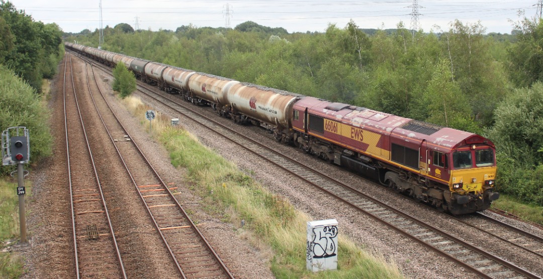 Jamie Armstrong on Train Siding: 66061 working 6M57 Lindsey Oil - Kingsbury Seen at North Stafford Jcn, Willington, Derby (18/08/2021)