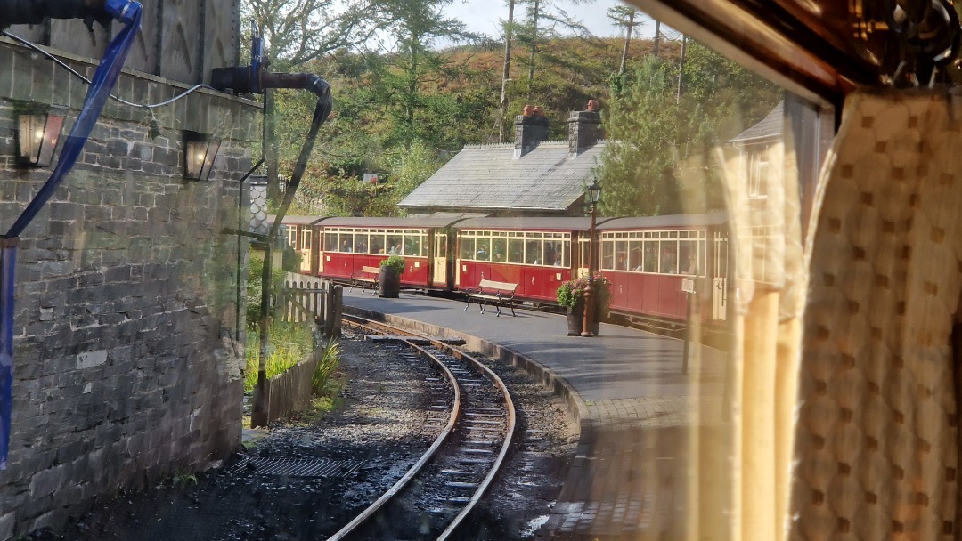 Meridian Model Railway on Train Siding: Some pics from my journey between Porthmadog and Blaenau Ffestiniog narrow gauge railway