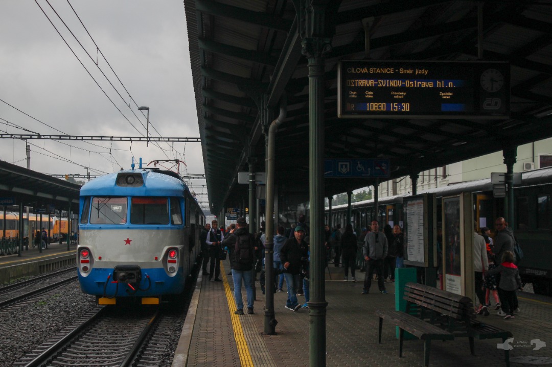 Adam L. on Train Siding: A classic Czechoslovakian EM475.1 Class EMU "Pantograf" is seen waiting for its departure time near the side of platform 2 of
the Bohumín...