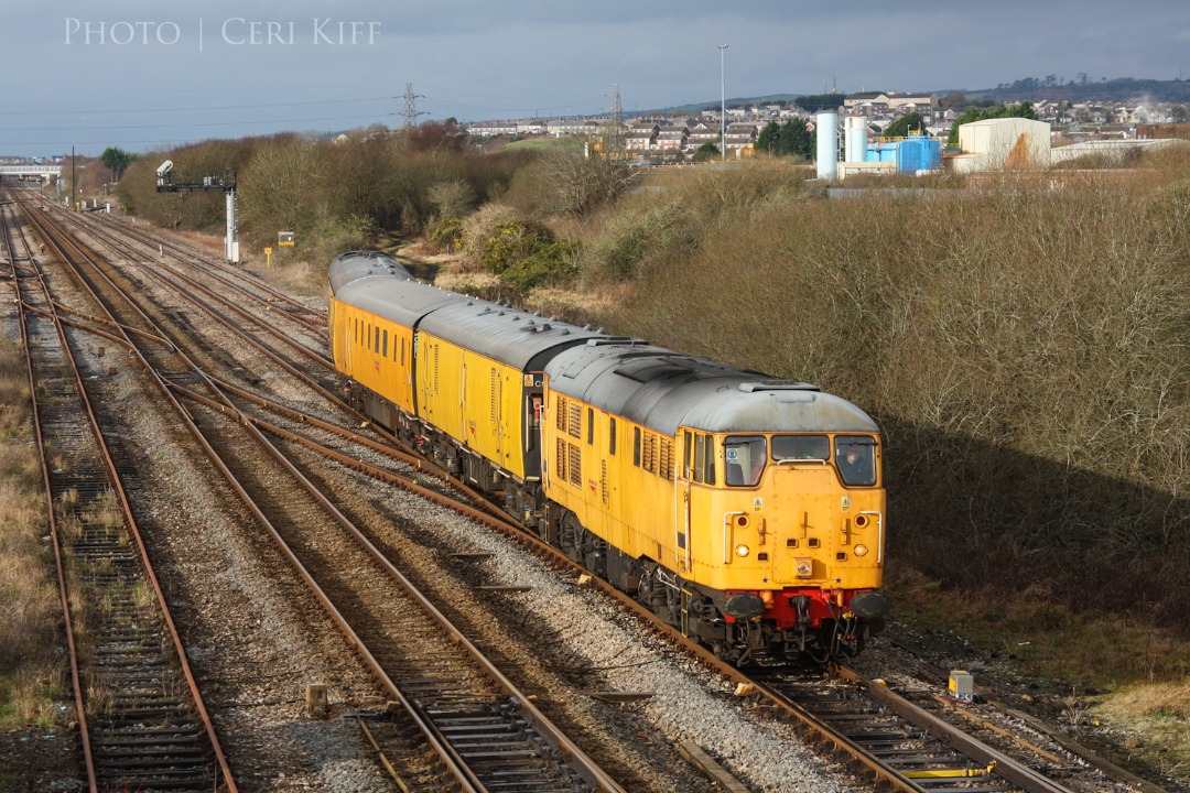CK on Train Siding: 31105 top and tails 31285 on 3Q03 01:56 Bristol Kingsland Road to Derby RTC via Milford Haven at Llandeilo Junction 12/01/13.