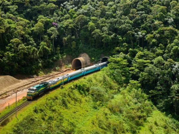 A railfan from Brazil on Train Siding: Next month I'll be doing the train trip between Belo Horizonte - Vitória (the only daily passenger train in
my country). The...