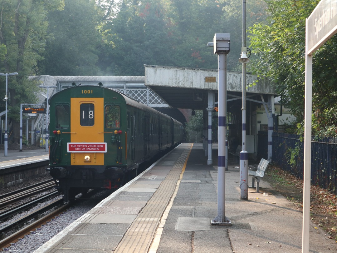 OfficiallyCharles on Train Siding: I had a great day today chasing the Hastings DEMU Thumper 1001! I firstly saw it at Sydenham Hill then rushed all the way
over to...