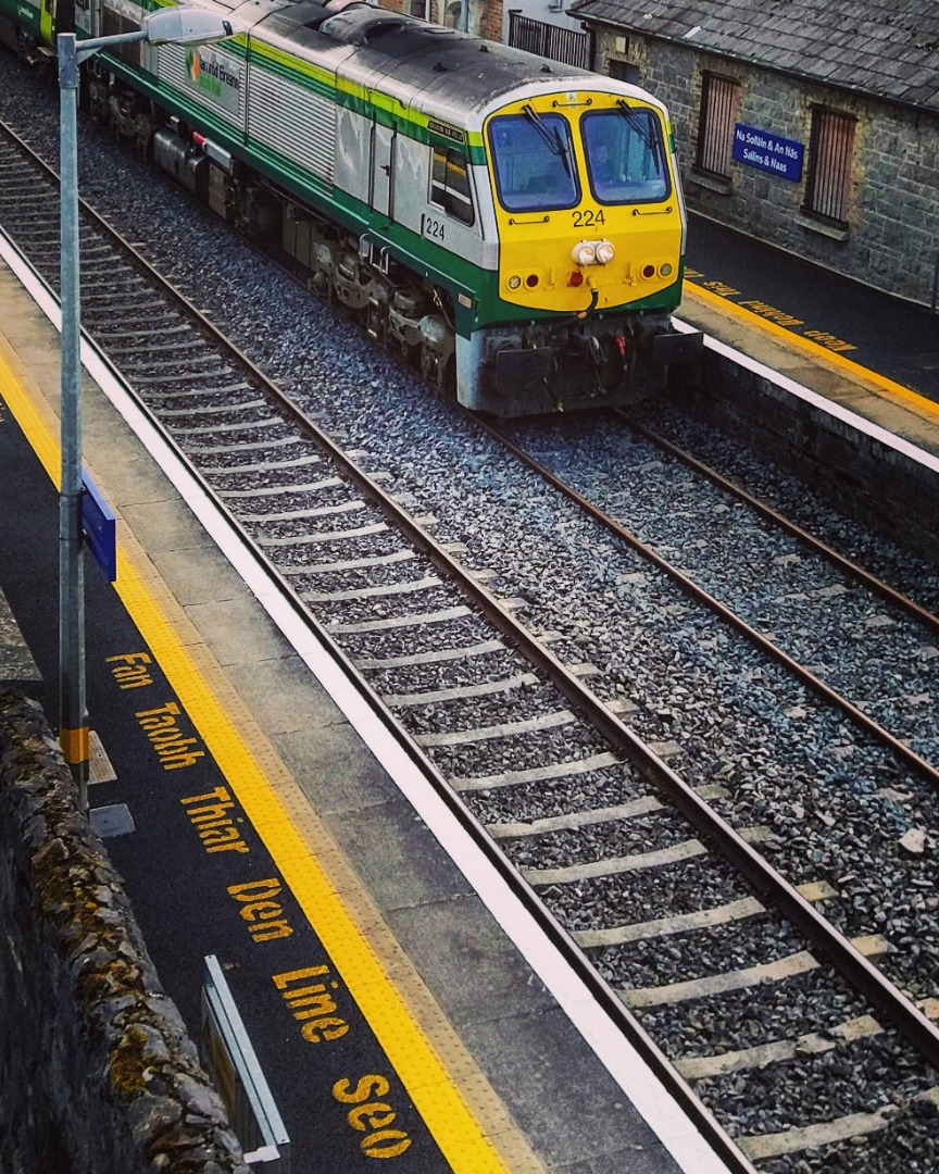 kennystu on Train Siding: 12:00 Heuston to Cork passes through Sallins and Naas station #train #station #diesel #irishrail