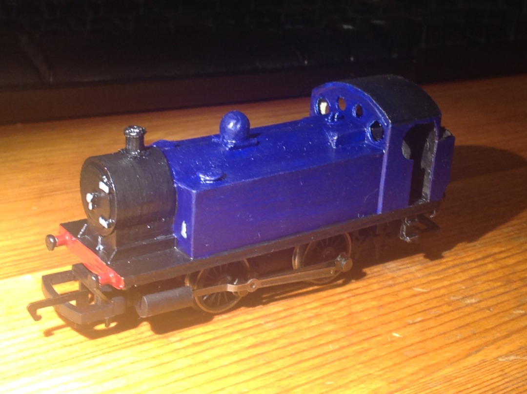 Hadren Railway on Train Siding: Still missing numbers and lettering, but the paint work on the second body for No.2 is done. This version will represent the
livery...