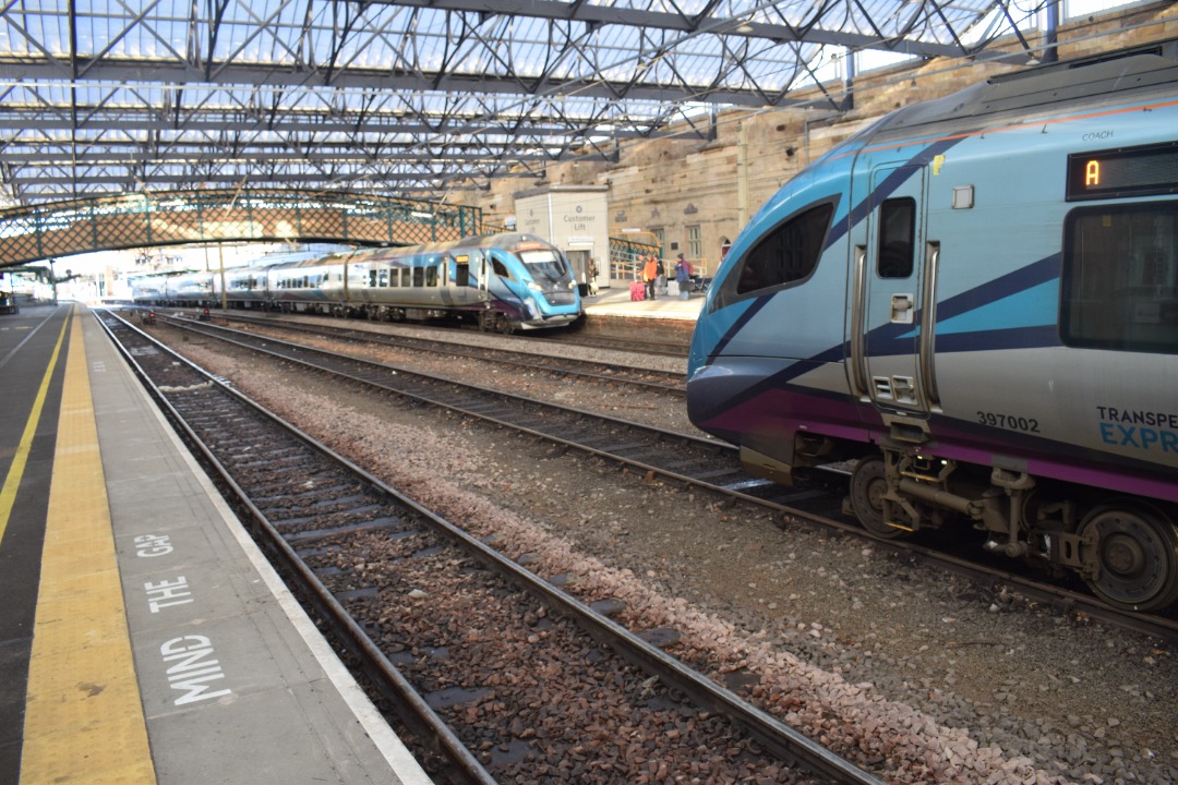 Hardley Distant on Train Siding: CURRENT: 397010 (Left) arrives at Carlisle Station yesterday with the 1M85 10:12 Glasgow Central to Manchester Airport
(Transpennine...