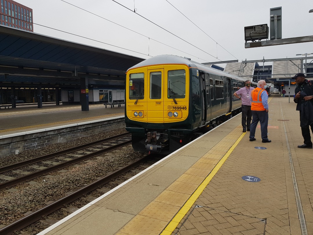Jack Jack Productions on Train Siding: 769 946 at Reading during a test run from Reading TCD to Reading TCD via Didcot Parkway, Maidenhead, Didcot Parkway, and
Maidenhead