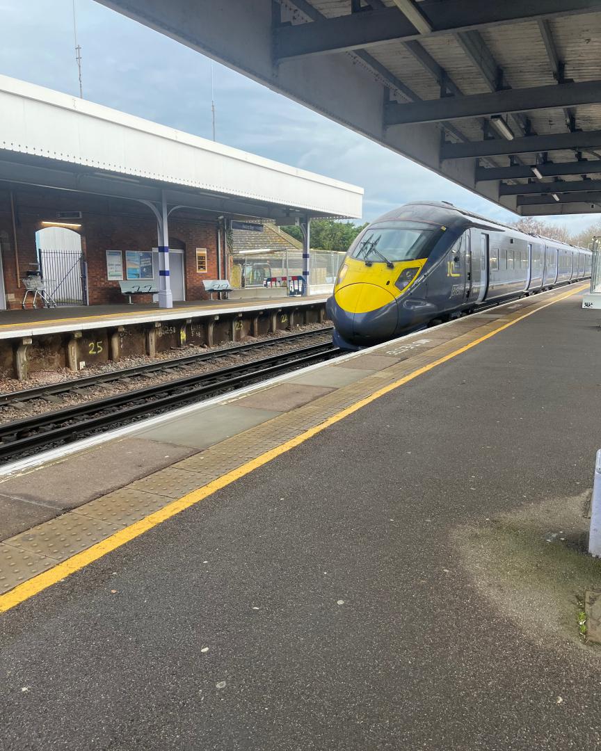 Lucas Smith on Train Siding: 2 SouthEastern Class 375's at Rochester and a SouthEastern High Speed Javelin Class 395 at Herne Bay.