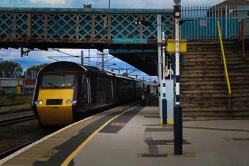 Semaspots Trains on Train Siding: HST sat at platform 8 with the historic victorian bridge constructed in the 1870s, which will sadly be removed due to
modernisation,...