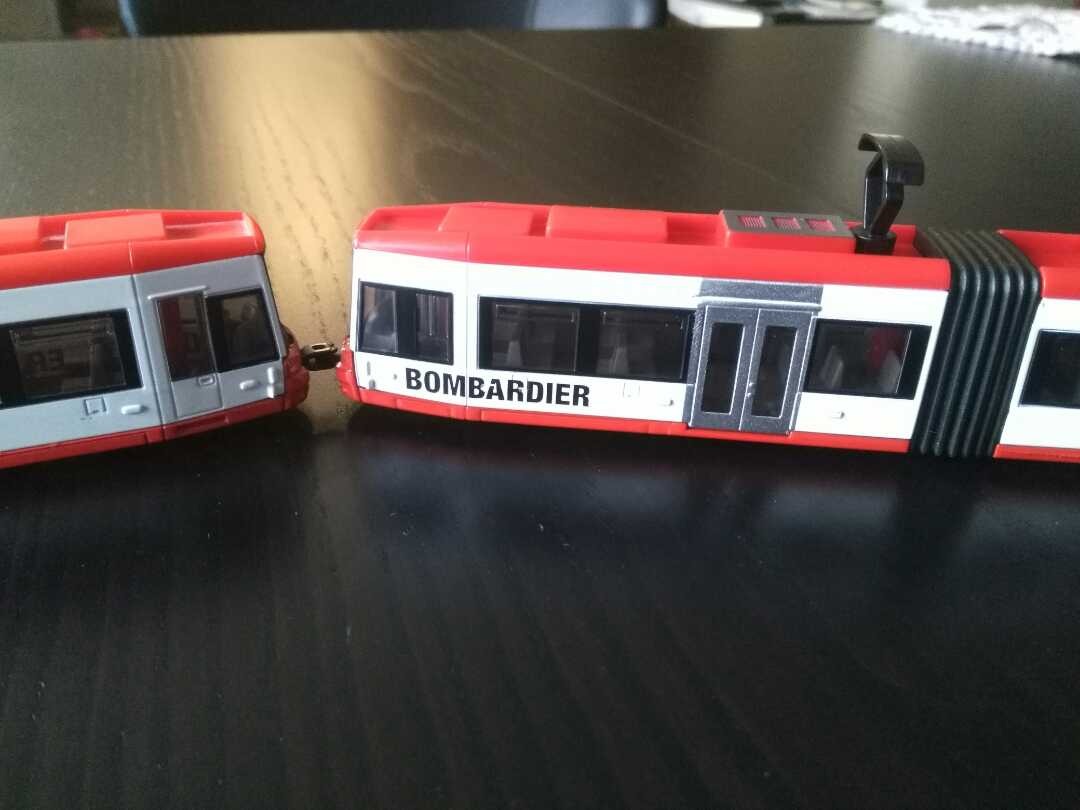 Ryan on Train Siding: My 2 #Siku #Bombardier editions (model 1895). Not sure if they are modeled after any specific model of train that Bombardier made. They
link up...