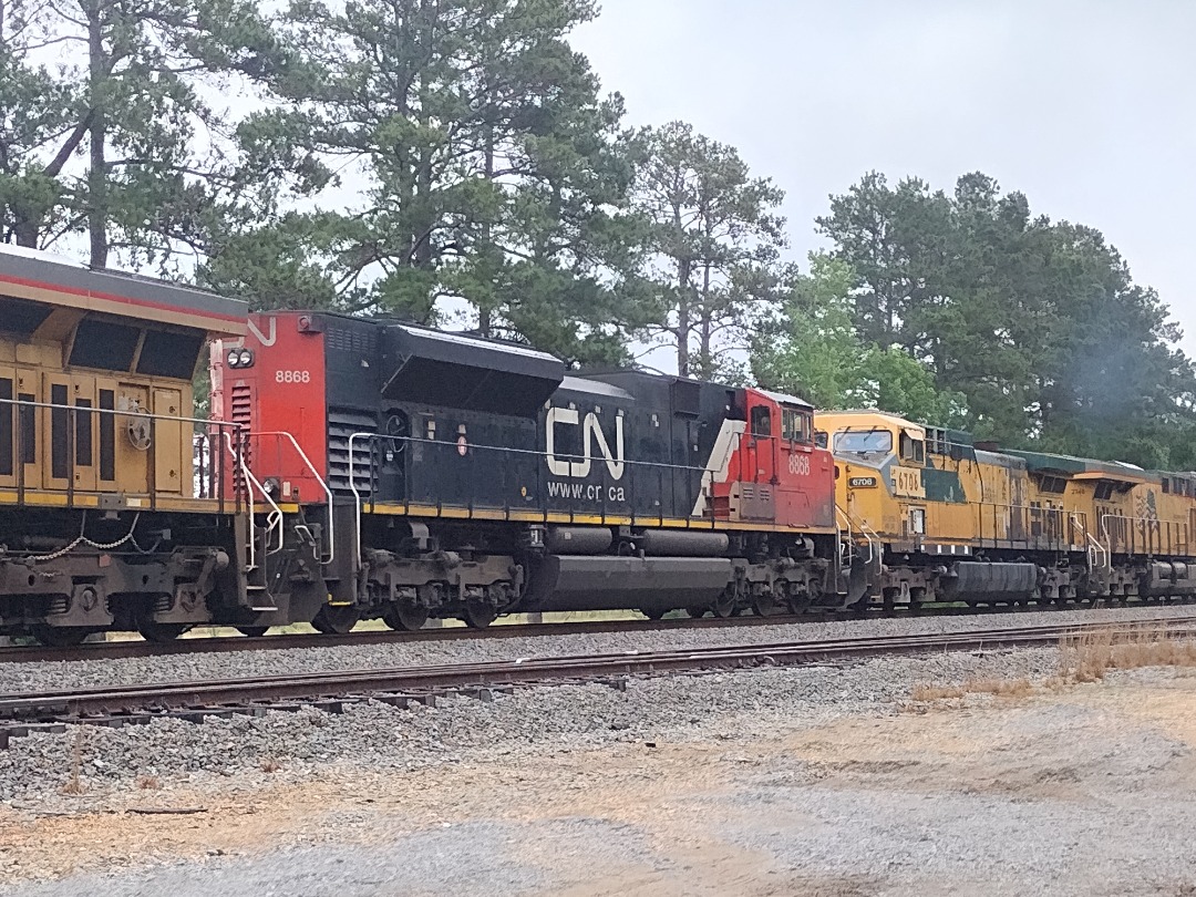 Michael H. Massey on Train Siding: The main catch of this awesome run what the former Chicago North Western now owned by Union Pacific #6706 is the last of the
former...