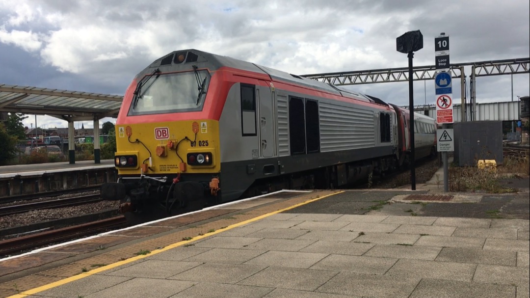 George on Train Siding: More from Friday's trip to Chester! Including a Mersey Rail PEP Class 508, a TFW 158 & double 153 combo; 67025 & 82226, and
a couple of...