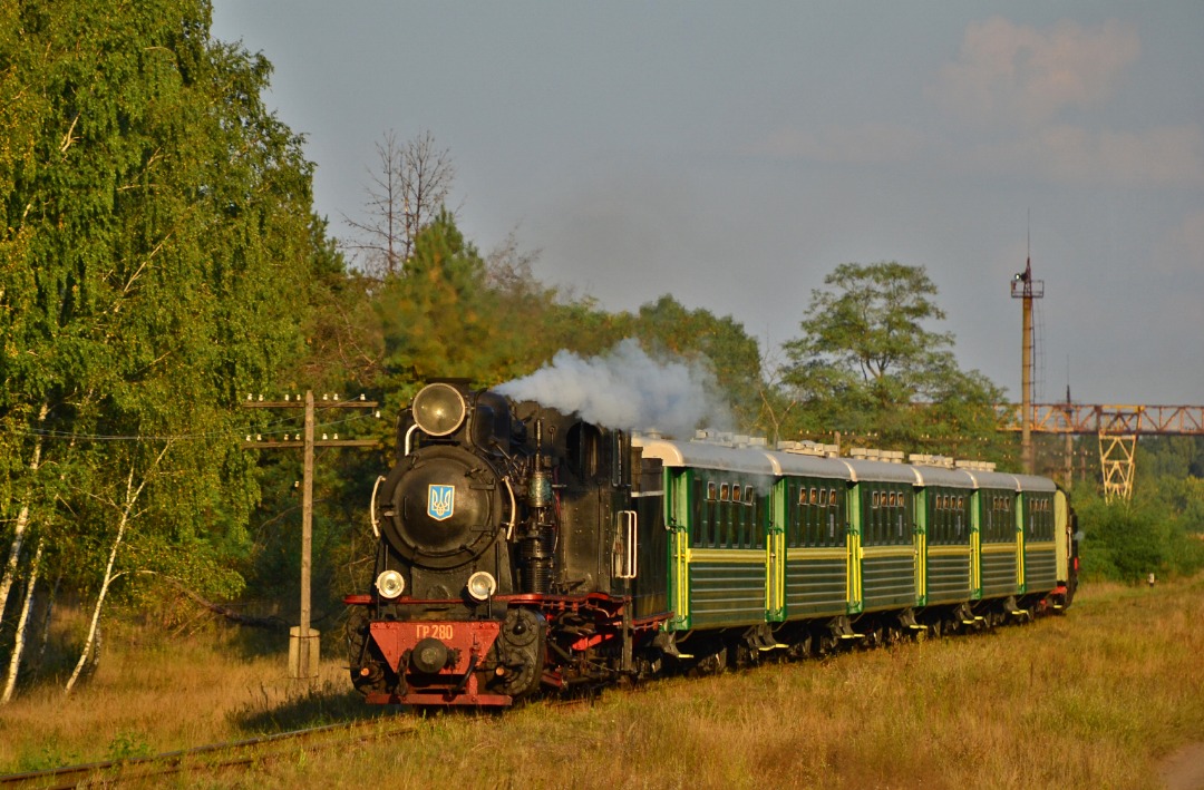 Yurko Slyusar on Train Siding: Steam locomotive Gr-280 at the Haivoron - Bershad' span near Peredbuzhzhya platform. Kirovohrad region of the Ukraine.
19.08.2023