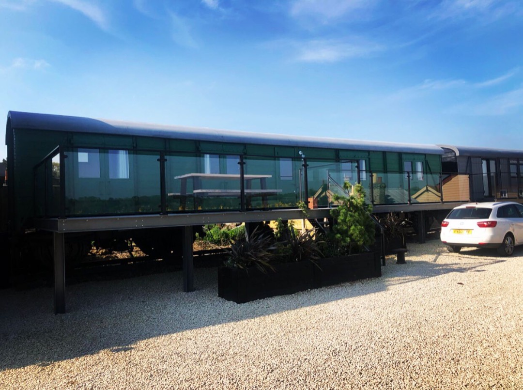 Mista Matthews on Train Siding: Kent & East Sussex Railway for my birthday weekend Pt.2 😁. Photos of our accommodation which was a converted SR luggage
van...