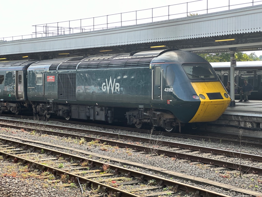 Michael Gates on Train Siding: Another ‘bucket list’ journey completed today, to catch a HST ‘Castle’ on the (delayed) 12.00 Cardiff to
Taunton. GWR 43162...
