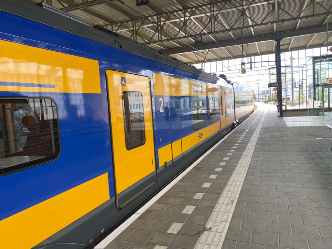 Michel Lintermans on Train Siding: De Intercity Nieuwe Generatie is een type nieuwe enkeldekstreinstellen van de Nederlandse Spoorwegen. De treinen zijn van het
type...