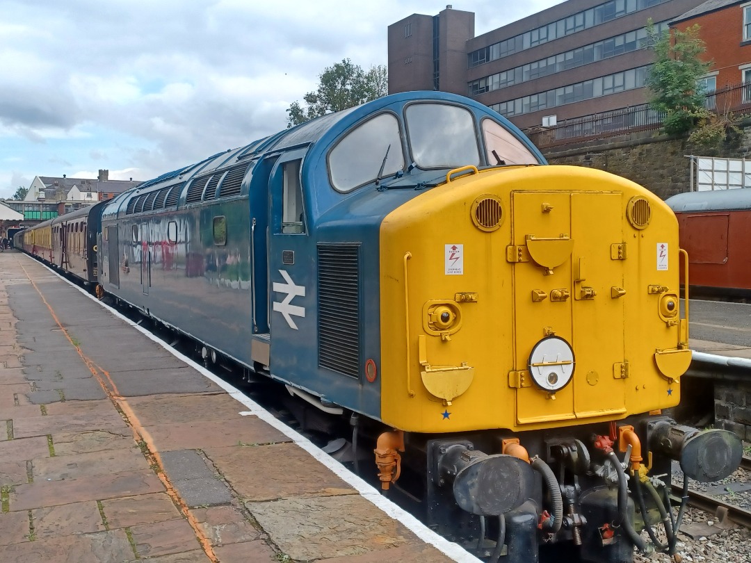 Trainnut on Train Siding: #photo #train #diesel #electric #depot #station 50007, 43037, D1924 ,43046, 40012, 91120 all at Crewe