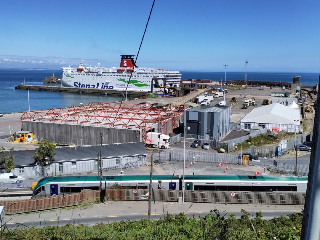 Arthur de Vries on Train Siding: Train and ferry (Stena Vision) to bring me back from Ireland to the European mainland. The photos were made two days ago.