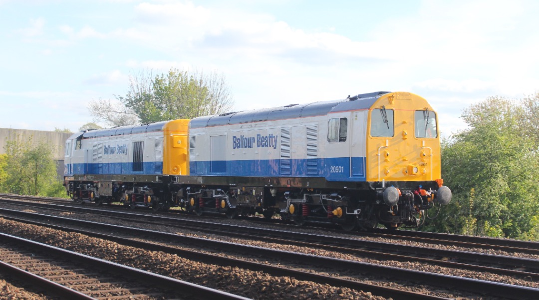 Jamie Armstrong on Train Siding: 20901 & 20905 working 0Z20 1300 Bristol Barton Hill W.R.D. to Barrow Hill L.I.P. Seen Passing Meadow Lane, Derby
(21/04/24)