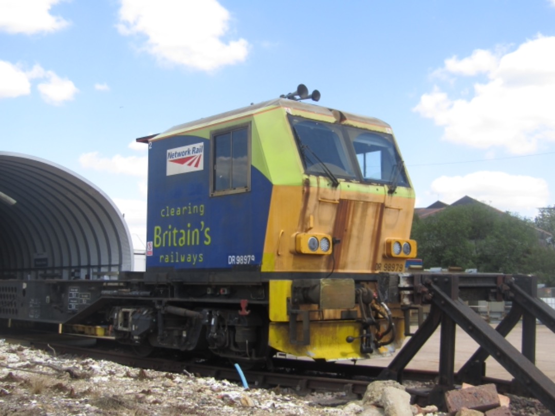 arthur73201 on Train Siding: CURRENT: Plently of things to see at Horsham railhead treatment depot, DR98979, DR98978 and DR98967 are seen in order on the 5th of
June...