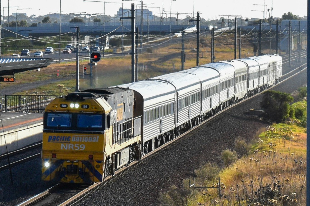 Shawn Stutsel on Train Siding: JBR's or Journey Beyond Rail's 1AM8, Overland Service cruises through Williams Landing, Melbourne, with a couple of
extra passenger cars...