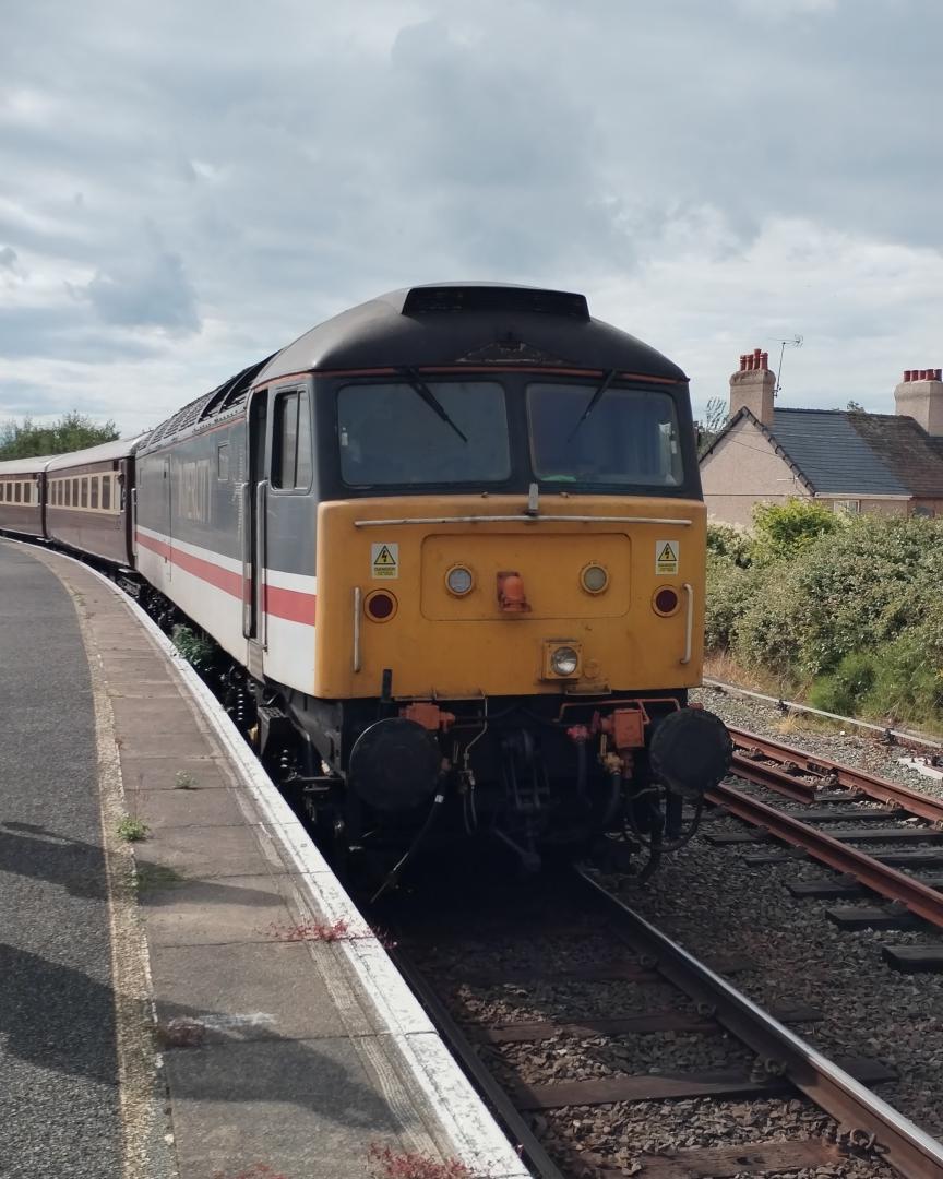 TrainGuy2008 🏴󠁧󠁢󠁷󠁬󠁳󠁿 on Train Siding: Not posted on here for a little while, so here's some stuff I've seen recently, 47810
(D1924), 47828, 45690...