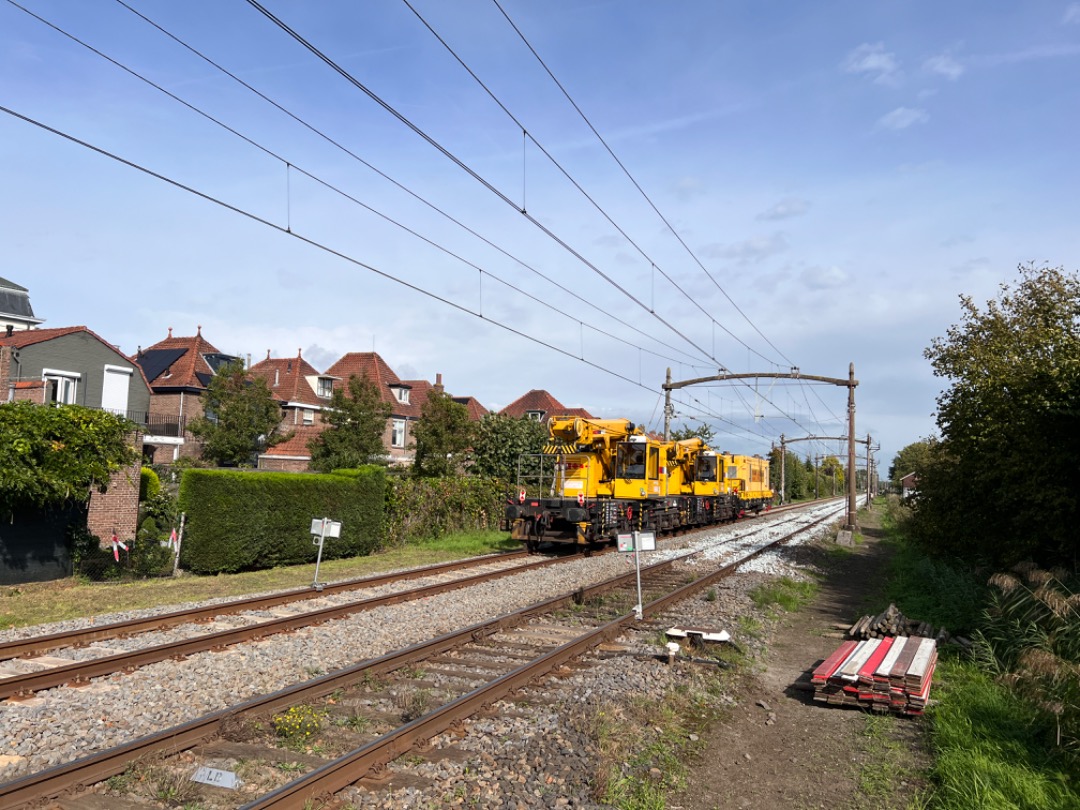 Sigaar on Train Siding: See here an impression of the track work in and around Zevenbergen station, where I live 340 meters away. As a model railway enthusiast
it is...
