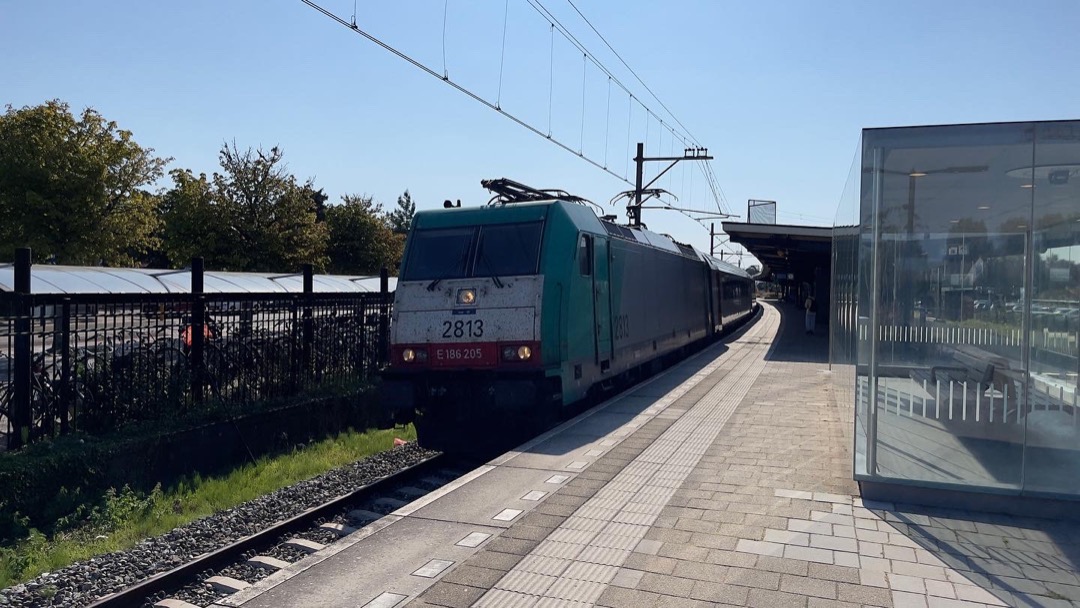 Rondje om! on Train Siding: Vandaag (zaterdag 3 september 2022) reden vanwege een festival Elrow in Alkmaar 2 extra treinen om de reizigers naar dit evenement
te...