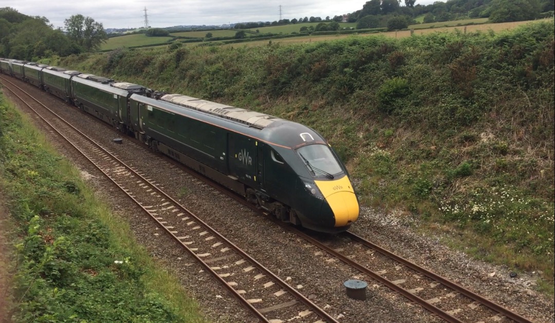 Martin Lewis on Train Siding: Some pics from my trip to Ivybridge and Hemerdon bank today #IET #Sprinter #HST #Voyager #GWR #XC