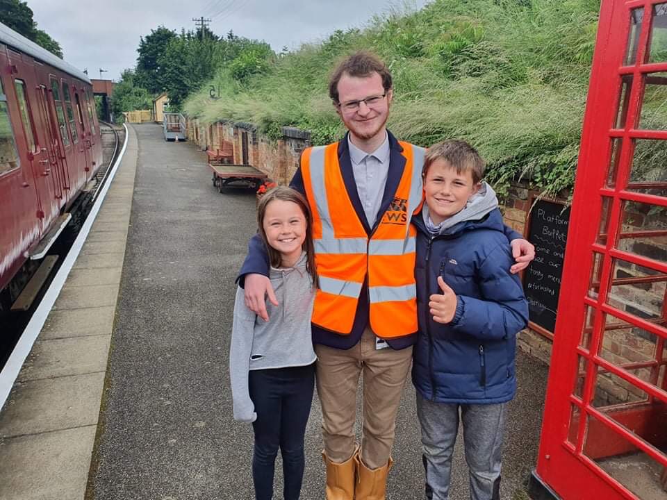 Kieran McMenemy on Train Siding: Father's Day weekend (best one so far), unfortunate that the 31 and 47 have broken down.