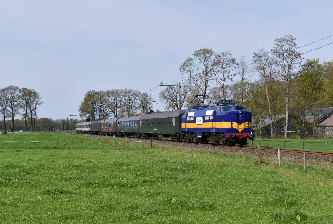 NL Rail on Train Siding: Op Koningsdag ging de Koningsdag rit van de NVBS van Amersfoort naar Coevorden via de Bentheimerlijn naar Bad Bentheim en terug naar
Amersfoort.