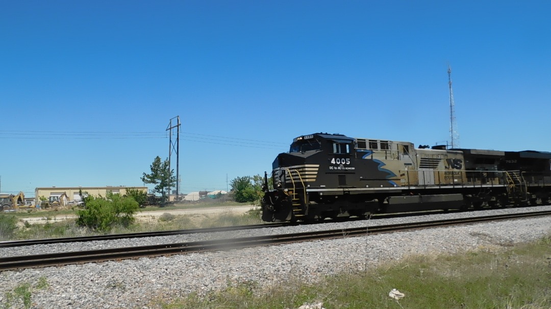 Robert Wiley on Train Siding: Caught NS4005 a DC to AC Conversion Black heritage unit at about 2:00 PM on Saturday April 29, 2023.