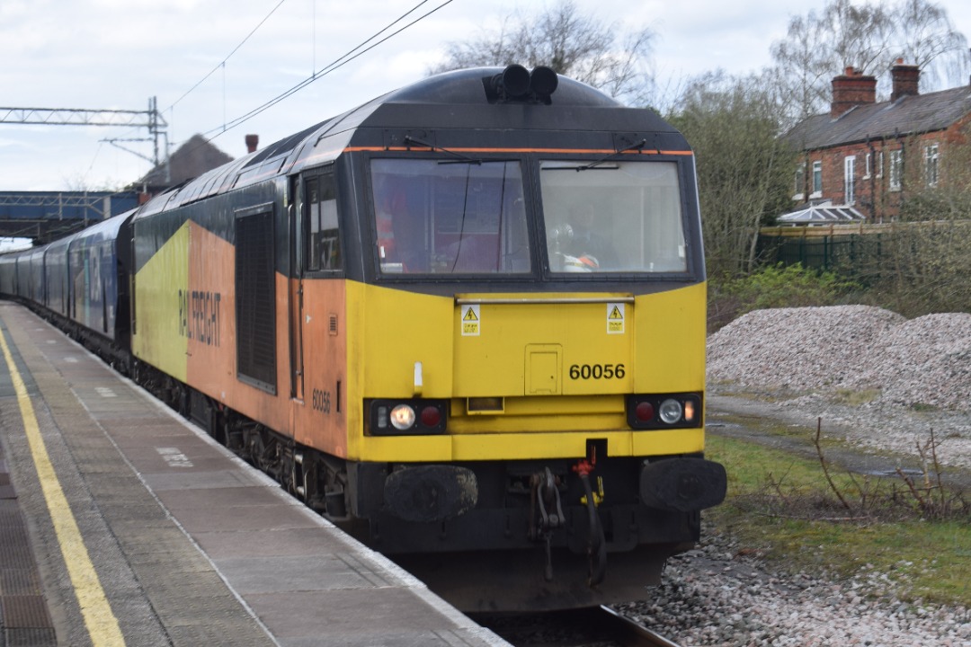 Hardley Distant on Train Siding: CURRENT: 60056 in Colas Rail Livery but belonging to GB Railfreight, passes through Acton Bridge Station today working the 6E10
11:00...