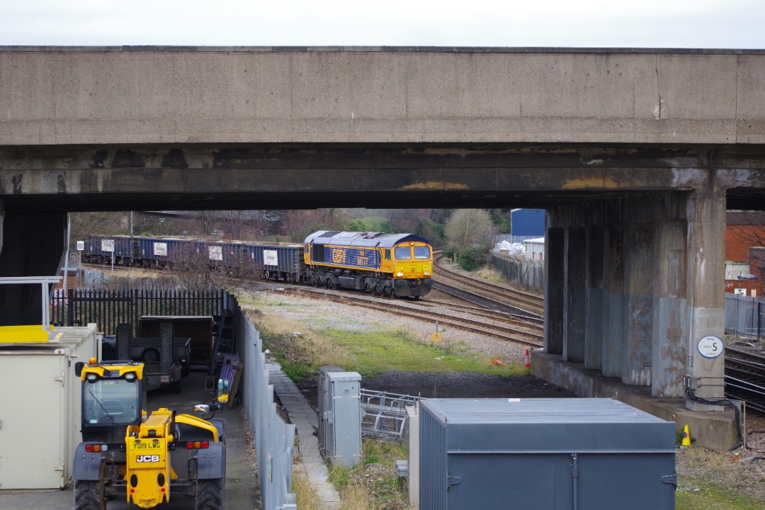James Wells on Train Siding: #GBRf #class66 joins the mainline out of Hull at Hessle Road Junction. #trainspotting #lineside #junction #train #locomotive
#diesel