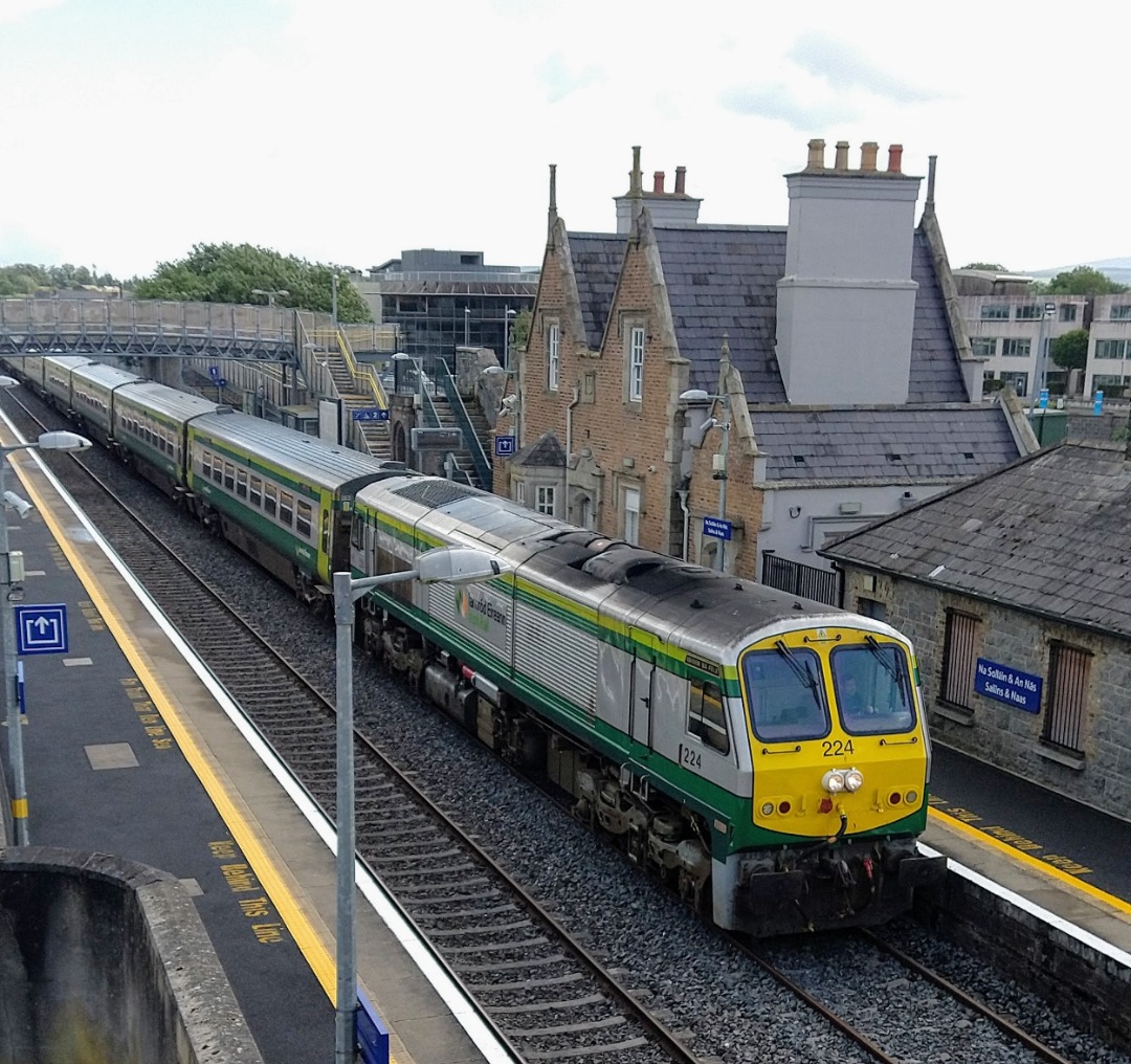 kennystu on Train Siding: 12:00 Heuston to Cork passes through Sallins and Naas station #train #station #diesel #irishrail