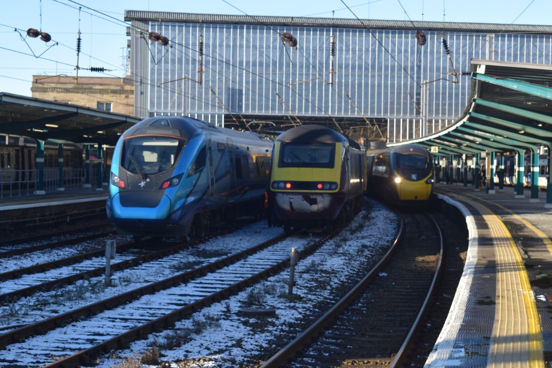 Hardley Distant on Train Siding: CURRENT: 397002 (Left) and 43274 (MIddle) and 390044 'Royal Scot' (Right) are all pictured together at Carlisle
Station yesterday.