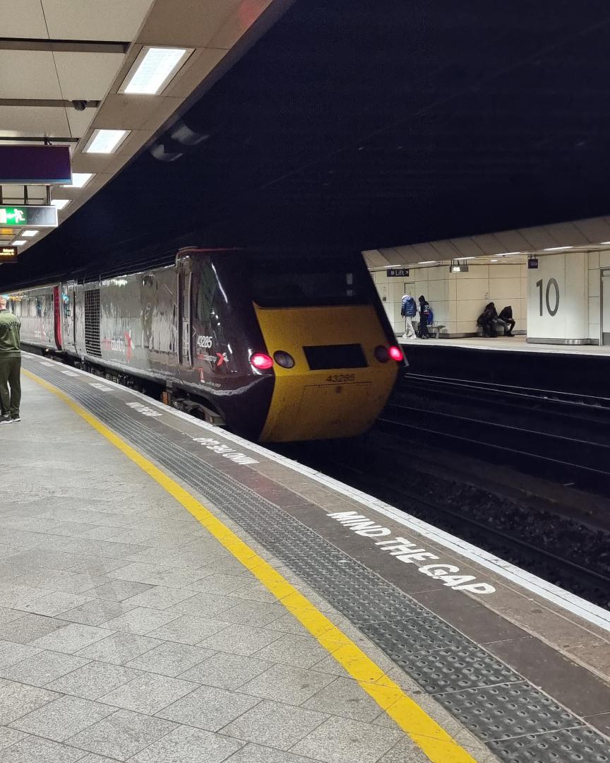 Rob Bridges on Train Siding: A Cross Country Class 43 HST departs from Birmingham New Street Station!! So excited about this one!!