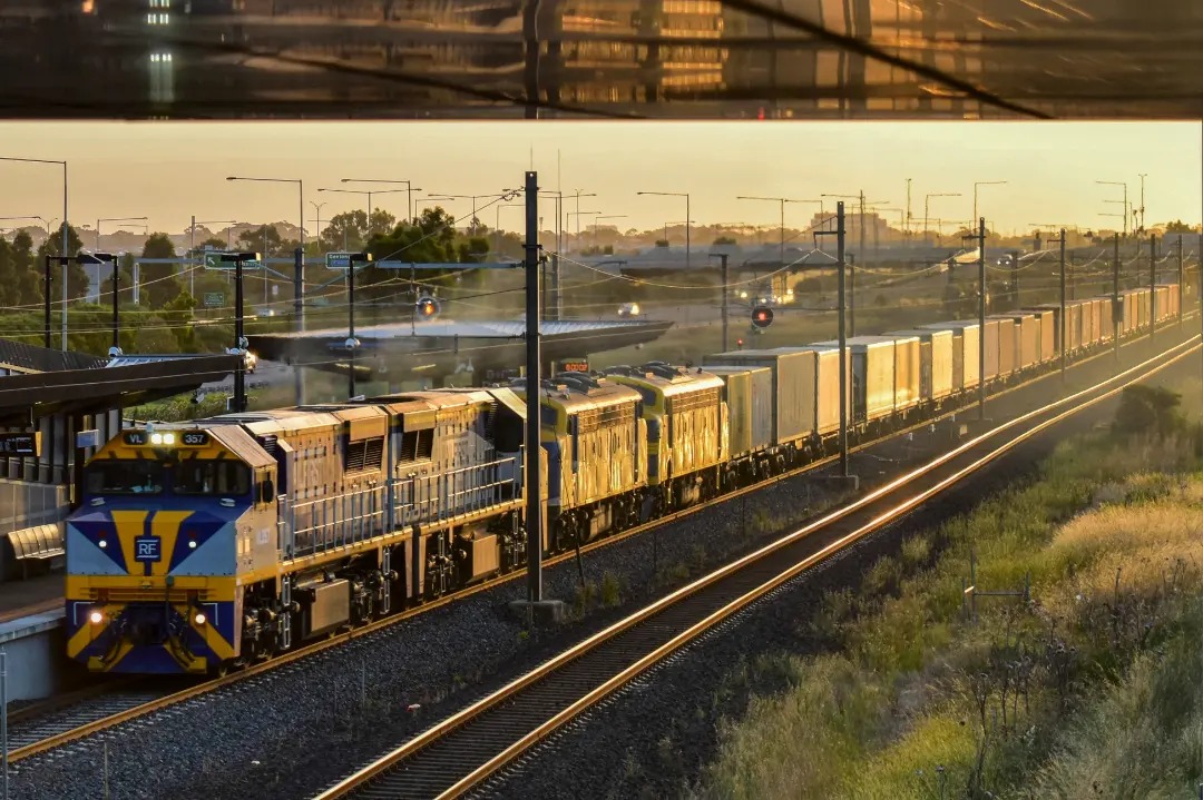 Shawn Stutsel on Train Siding: Qube's 9174 Container Service is seen passing through Williams Landing Station, Melbourne behind Railfirst's VL357,
VL356 and B80, along...
