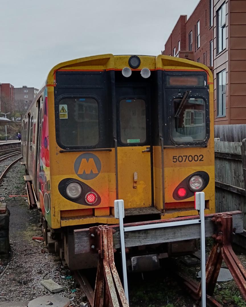 TrainGuy2008 🏴󠁧󠁢󠁷󠁬󠁳󠁿 on Train Siding: Great day on MerseyRail's ground - New Brighton and Birkenhead North! Saw a few 507s and 777s
including the...