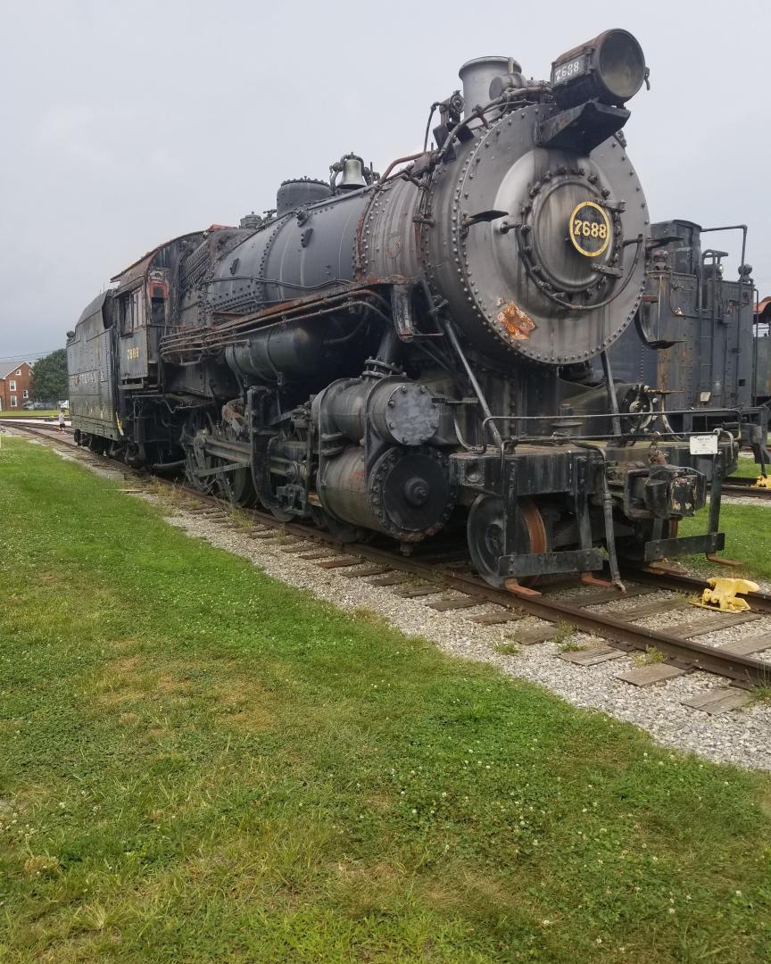 Carl Fisher on Train Siding: Old engine that I hope they will restore even if it's cosmetically one day #steamlocomotive #steam