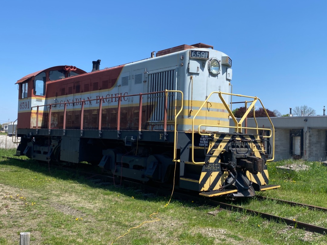 Canadian Modeler on Train Siding: Went to RMEO for a visit and stayed in caboose 79274 and I'm leaving today sadly but another day I will return. I also
got some...